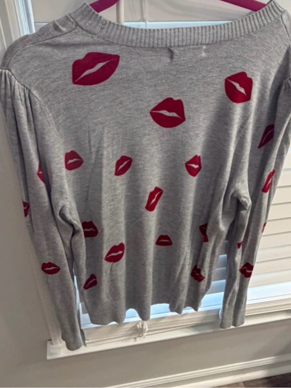 Marled Gray Crewneck Sweater with Red Lip Print